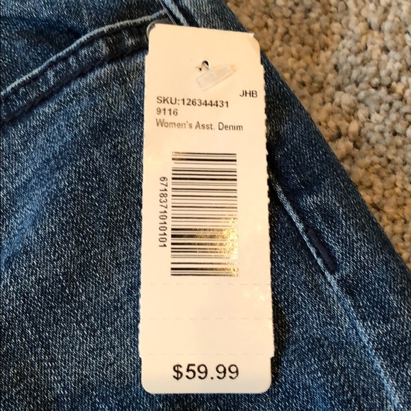 NWT Women’s Vince Camuto High Rise ButtonFly Jeans - Picture 9 of 11